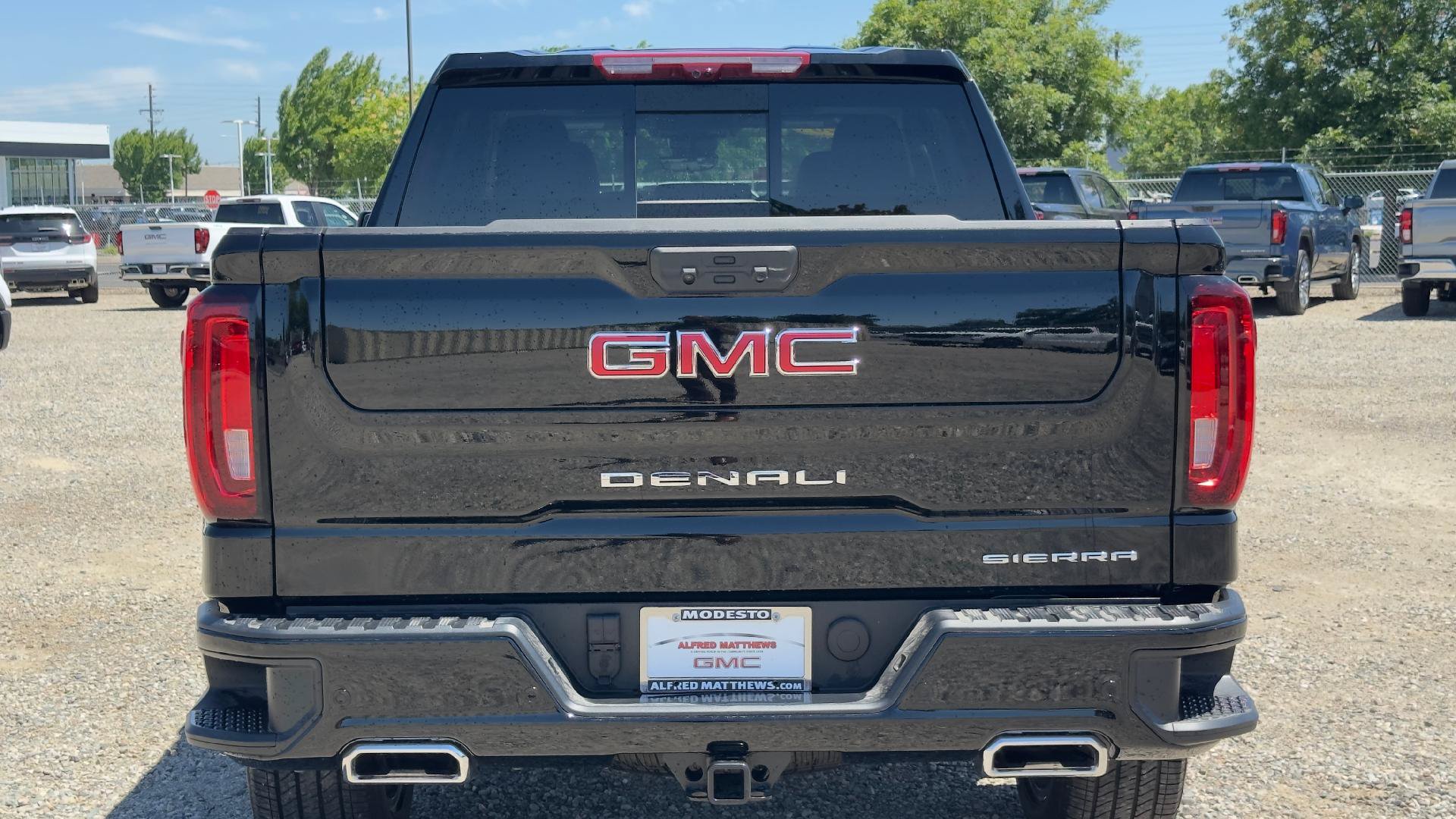 New 2026 GMC Sierra 1500 Denali w/ Denali Reserve Package AWD/4WD image 6