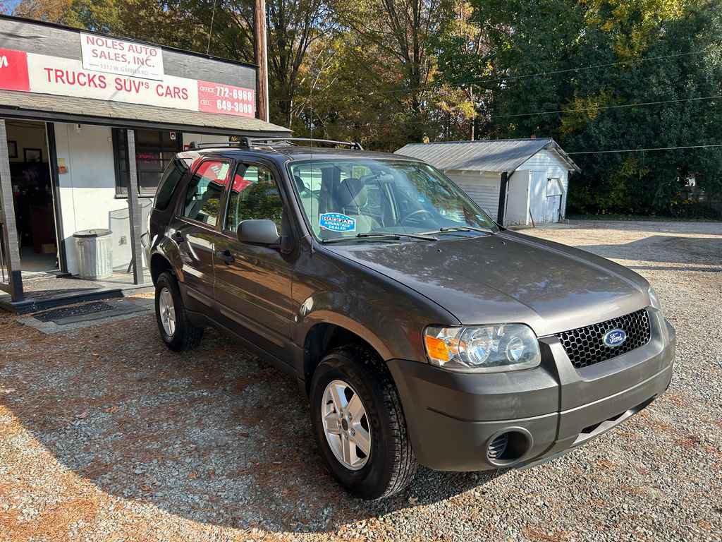 Used 2006 Ford Escape XLS image 1