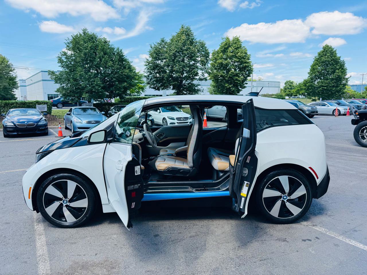 Used 2015 BMW i3 RWD image 17