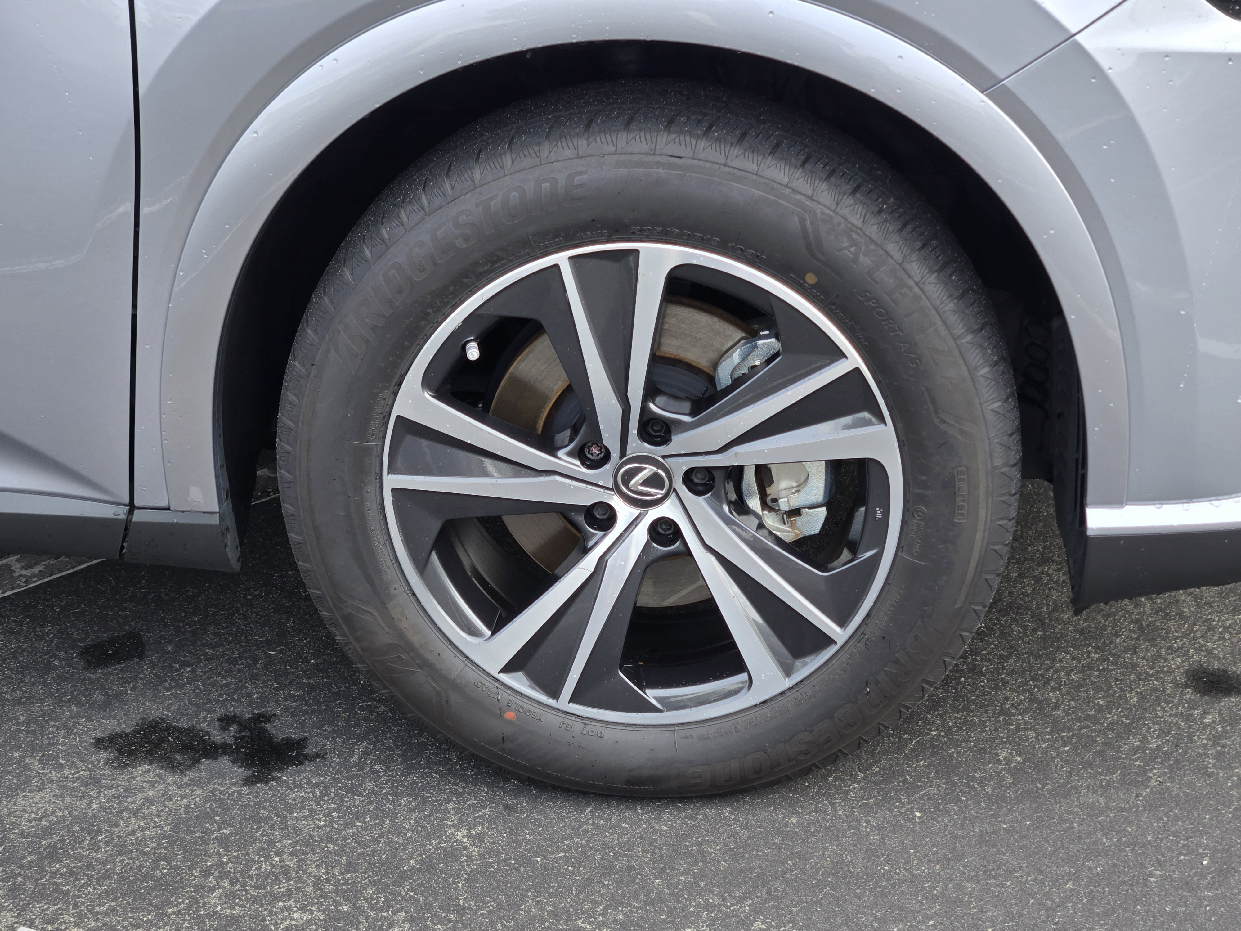Used 2025 Lexus RX 350 Premium w/ Accessory Package (Z1) FWD image 11