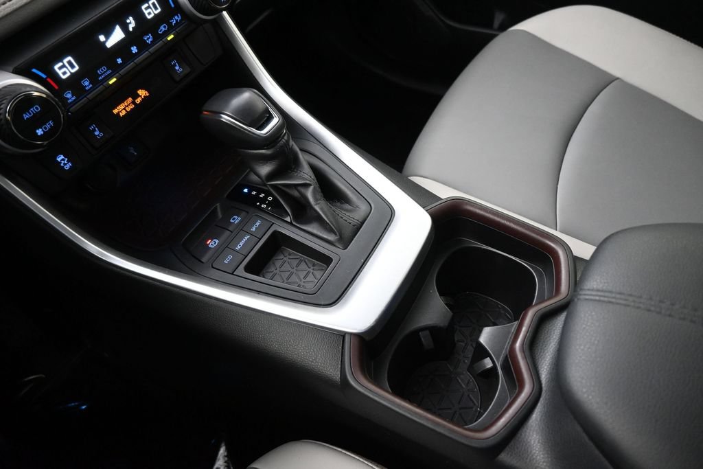 Used 2020 Toyota RAV4 Limited FWD image 15