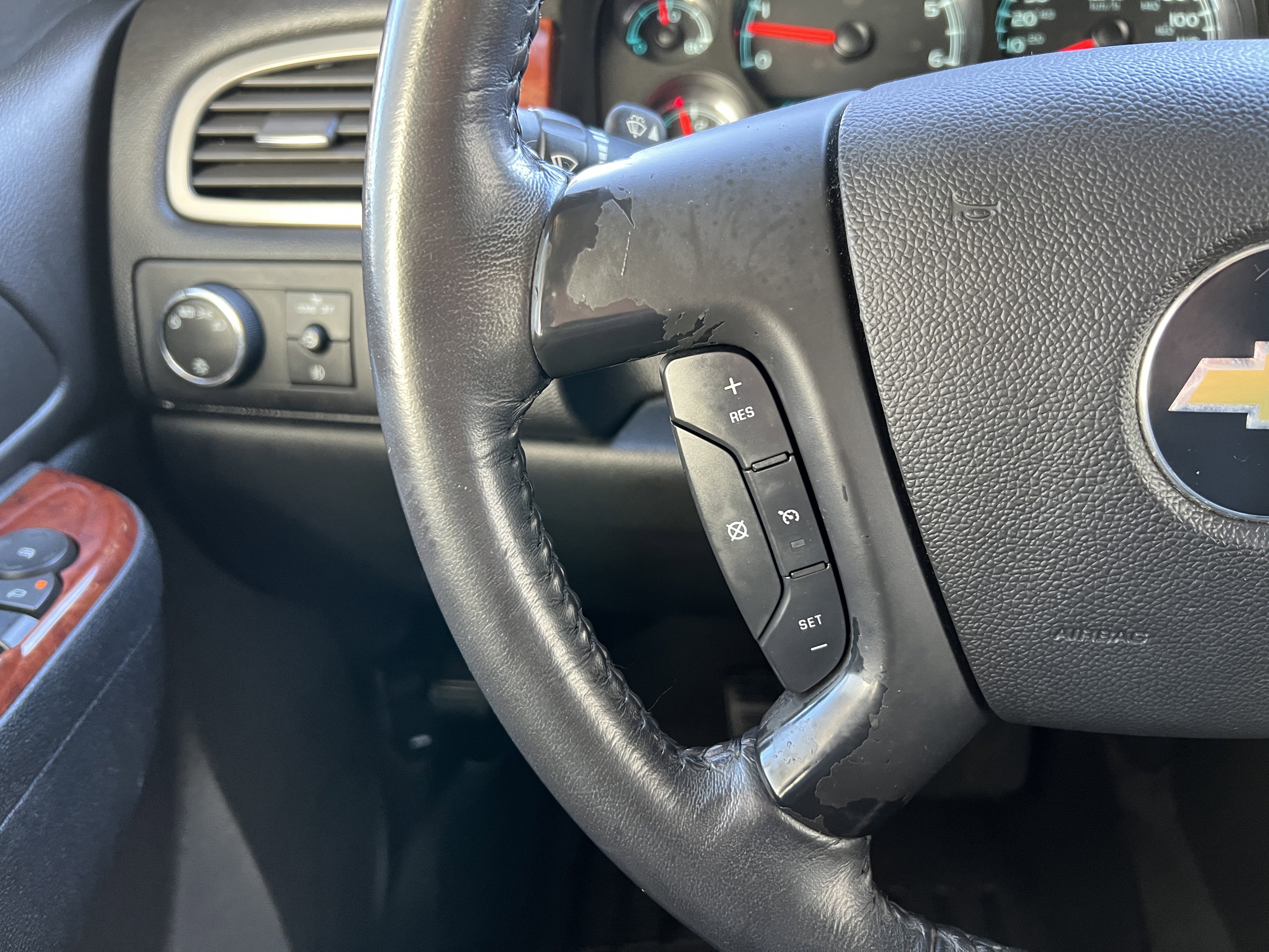 Used 2010 Chevrolet Tahoe LT image 28