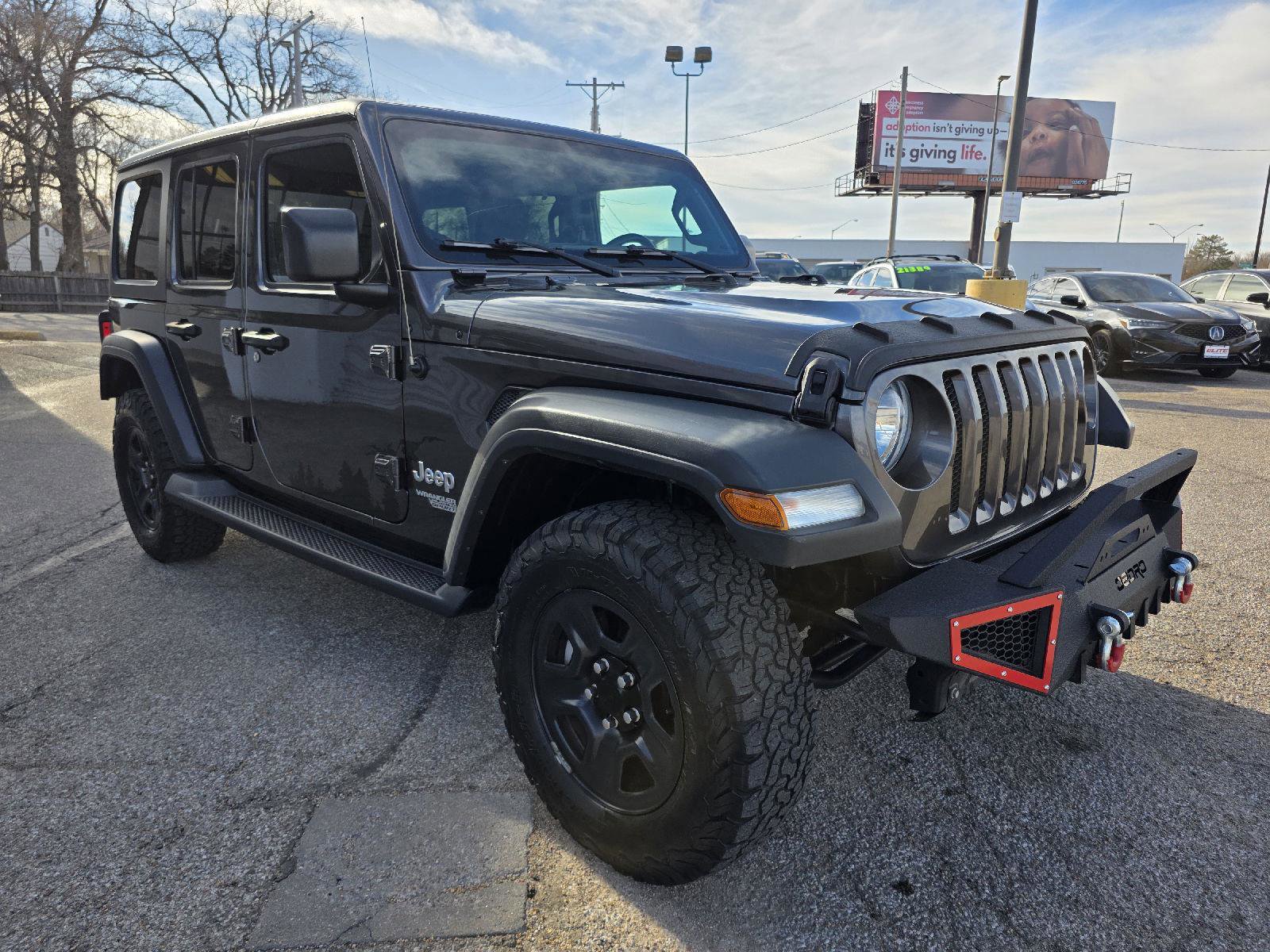 Used 2018 Jeep Wrangler Unlimited Sport image 3