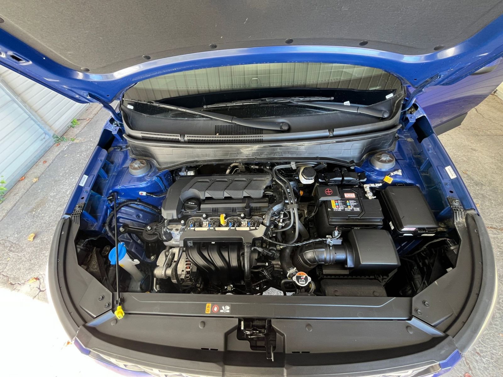 Used 2025 Hyundai Venue SEL image 28