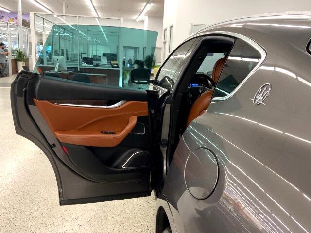 Used 2017 Maserati Levante S image 33