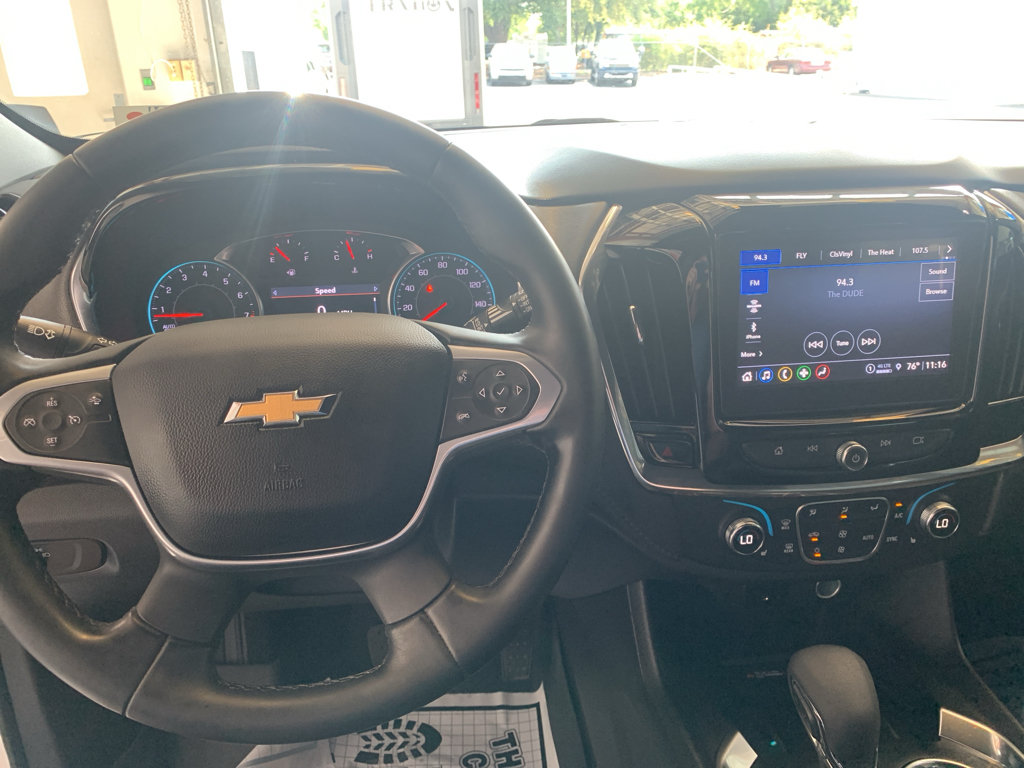 Used 2023 Chevrolet Traverse LT FWD image 18