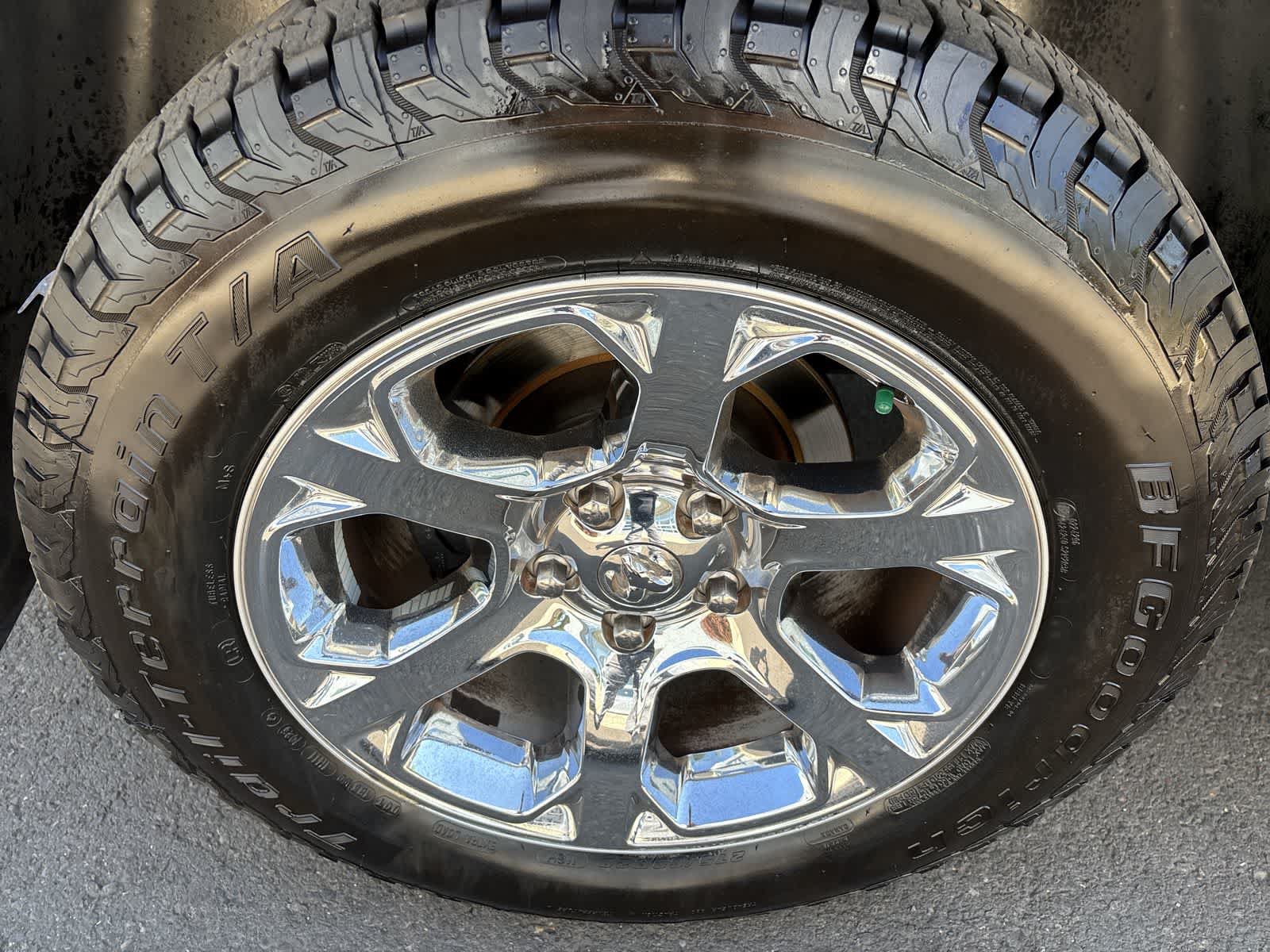 Used 2016 RAM 1500 Laramie w/ Convenience Group AWD/4WD image 5