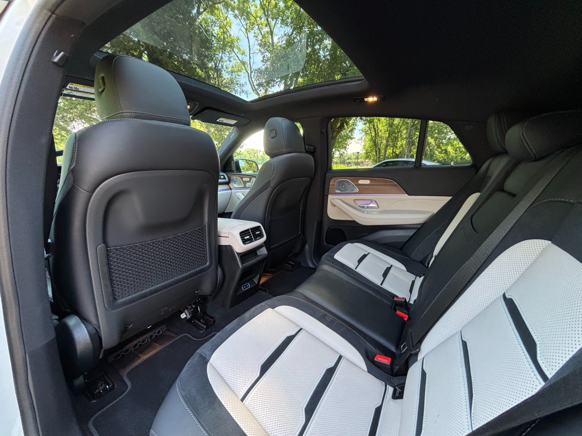 Used 2025 Mercedes-Benz GLE 53 AMG 4MATIC Coupe image 18