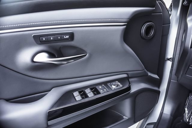 Certified 2025 Lexus ES 300h w/ Premium Package FWD image 12