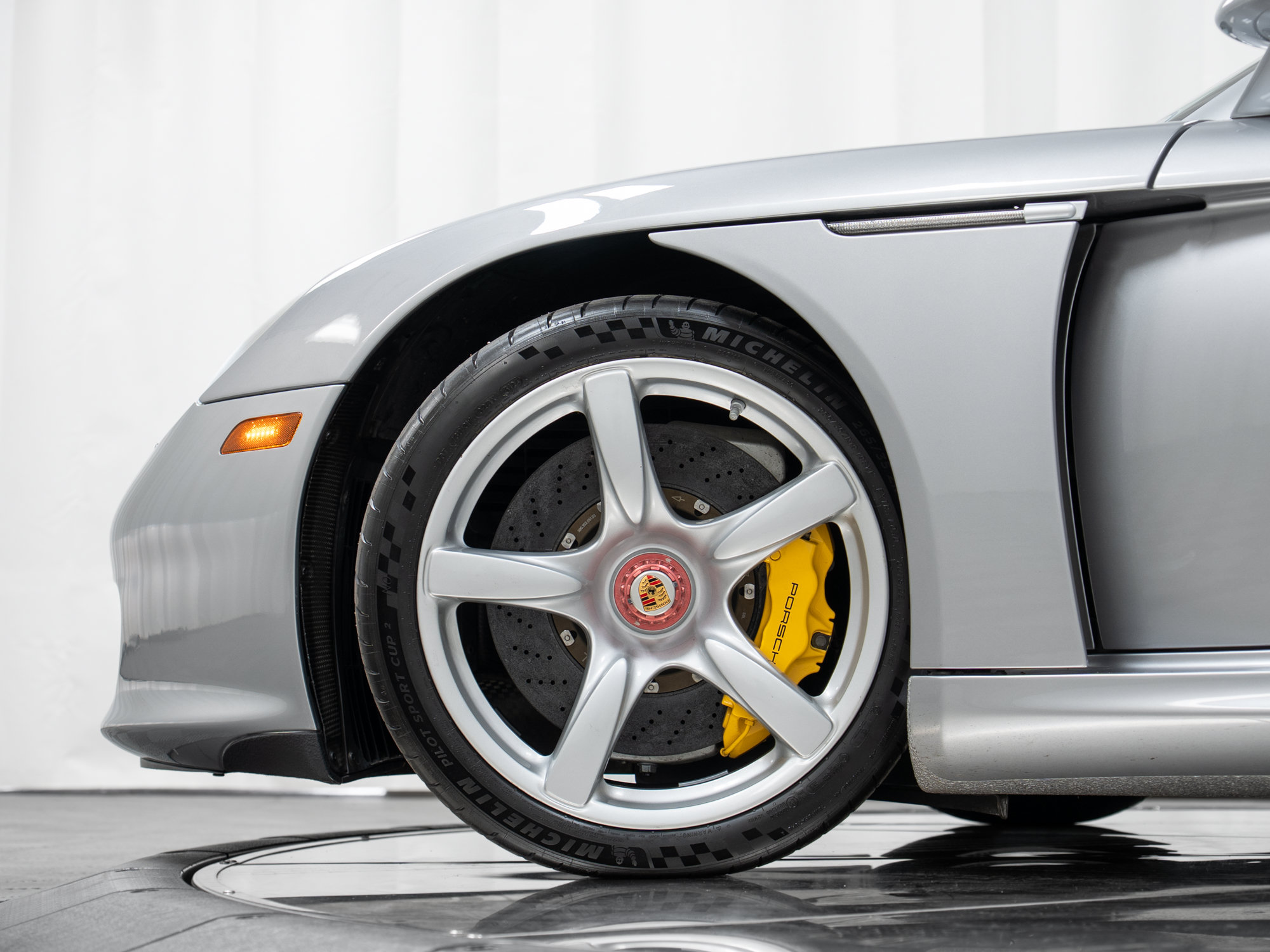 Used 2005 Porsche Carrera GT RWD image 51
