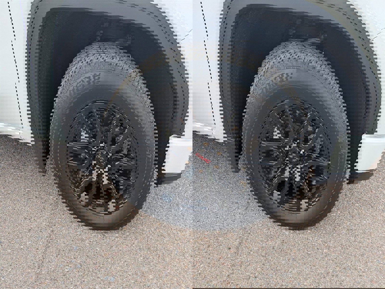 Used 2025 GMC Sierra 1500 Elevation image 5