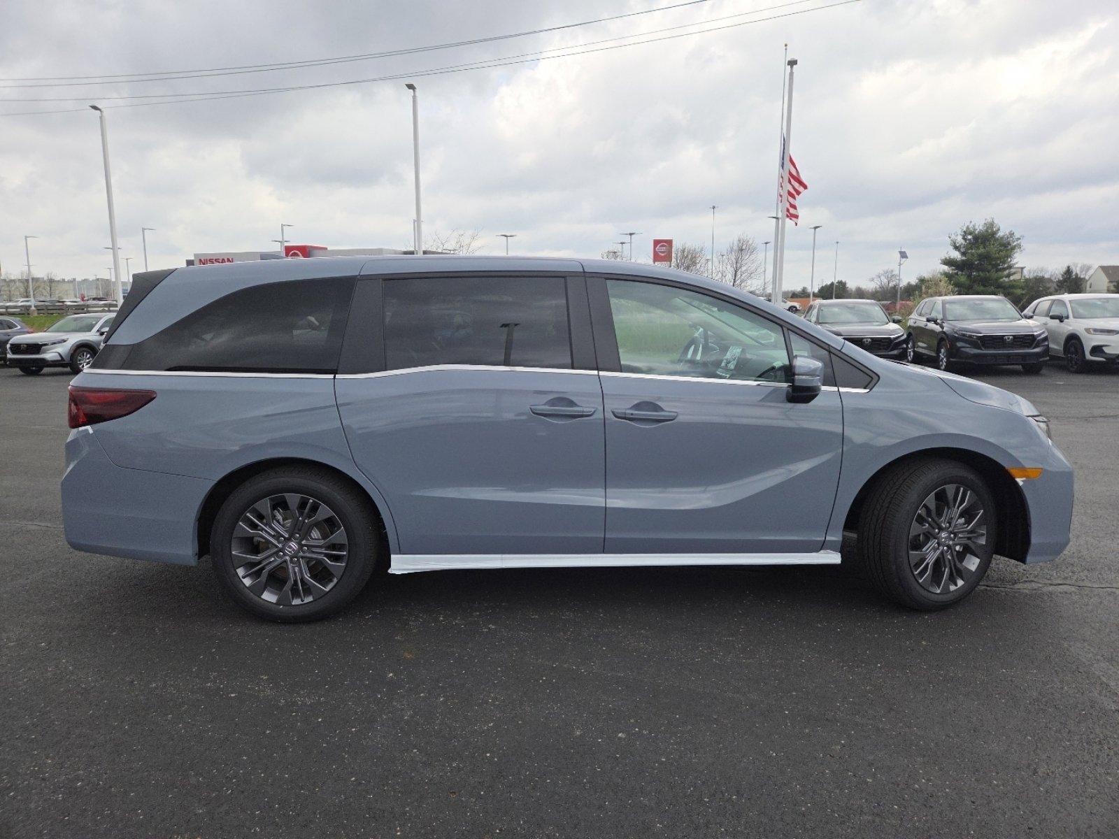 New 2026 Honda Odyssey Touring image 18