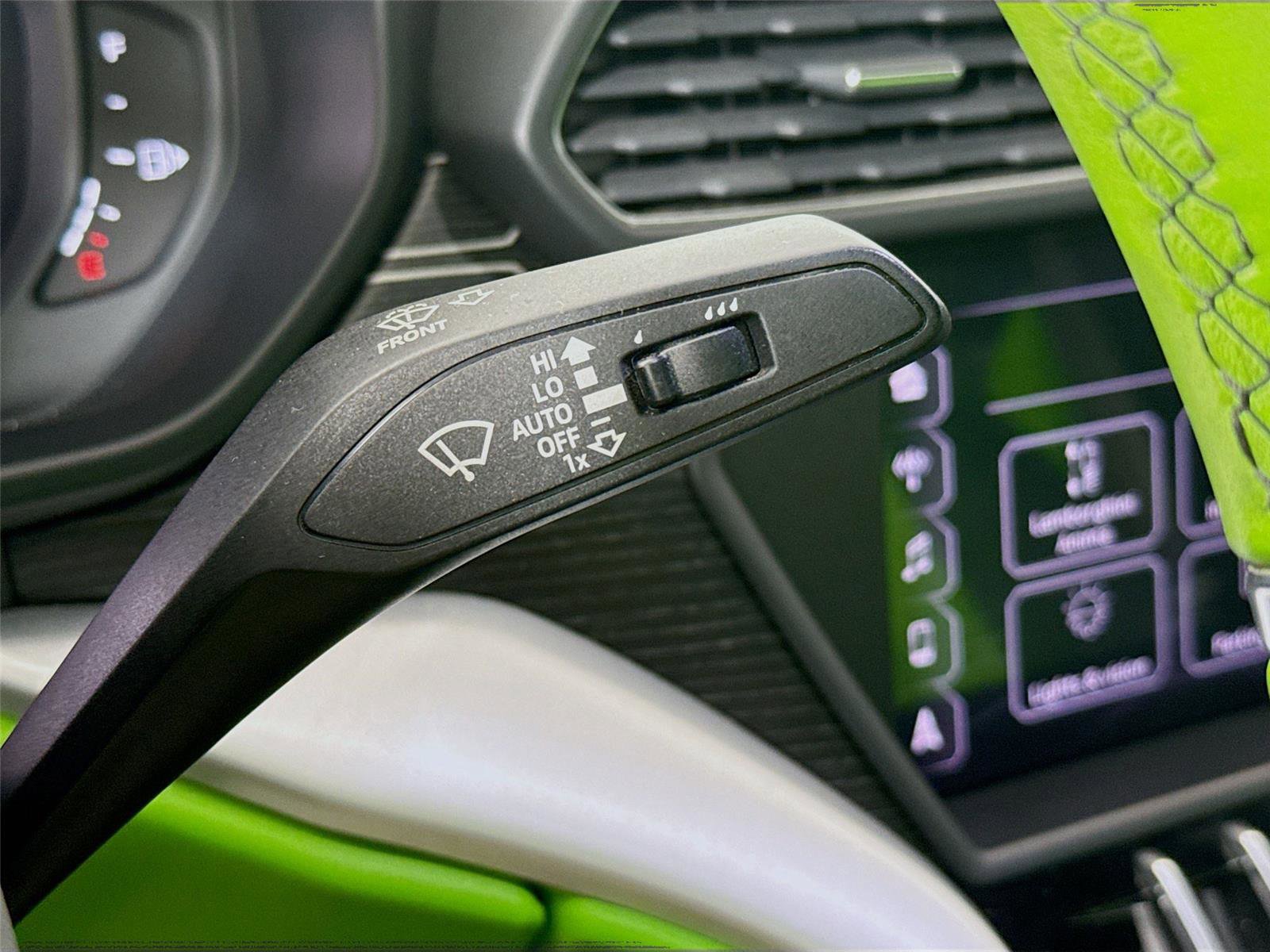 Used 2019 Lamborghini Urus image 6