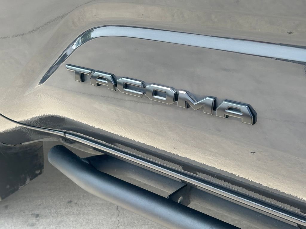 Certified 2024 Toyota Tacoma TRD Off-Road AWD/4WD image 15