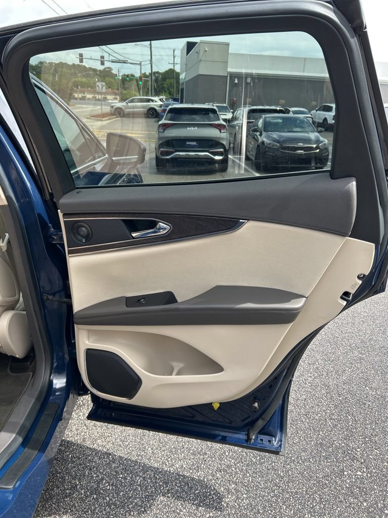 Used 2020 Lincoln Nautilus Reserve AWD/4WD image 9
