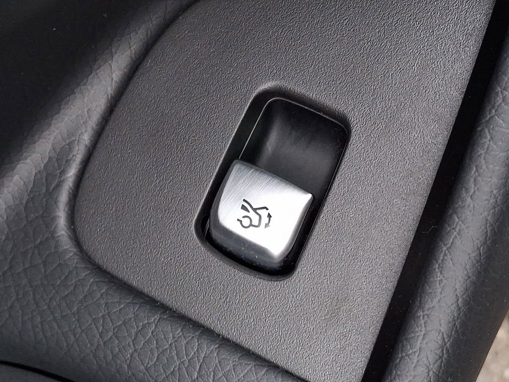 Used 2022 Mercedes-Benz E 350 4MATIC Sedan image 23