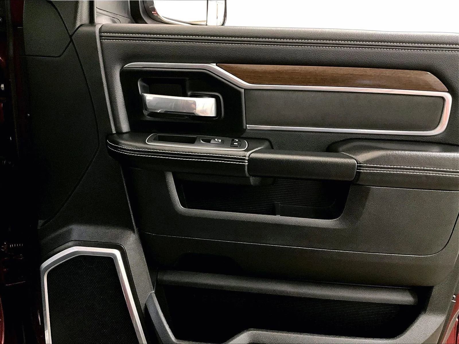 Used 2022 RAM 3500 Laramie image 23