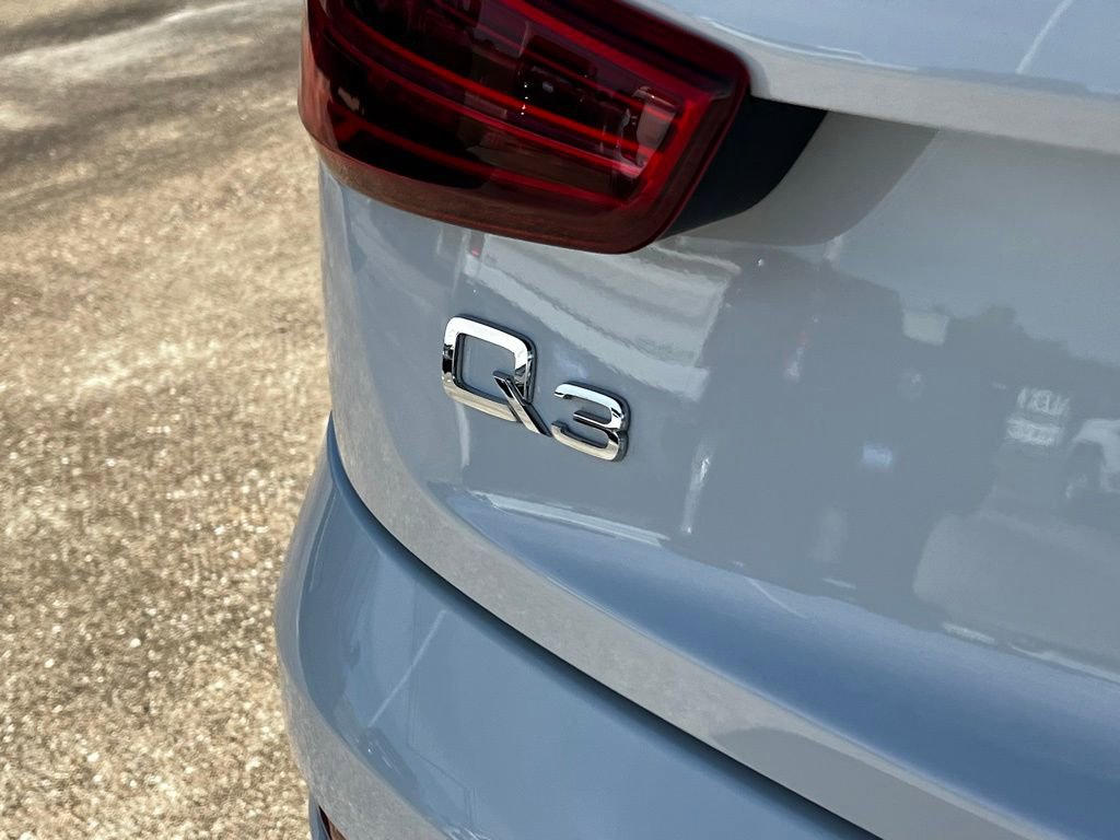 Used 2017 Audi Q3 2.0T Premium Plus w/ Premium Plus Package image 33