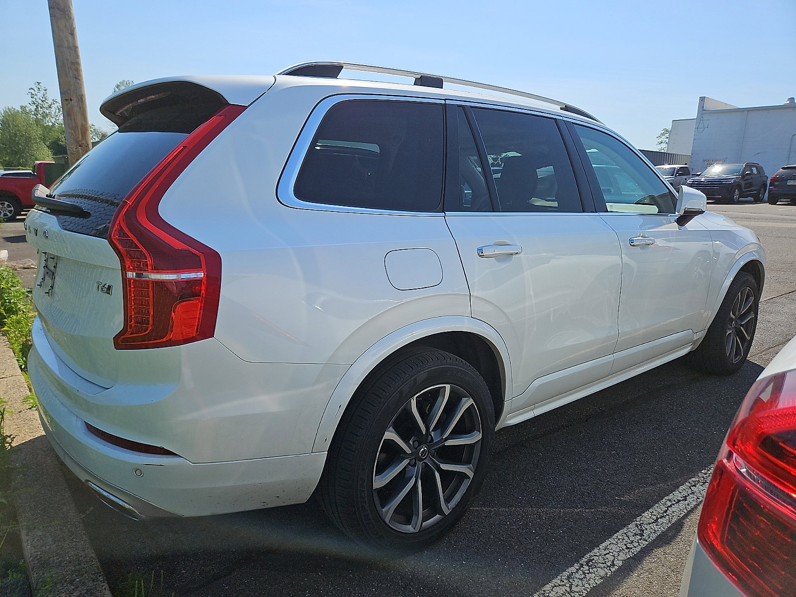 Used 2019 Volvo XC90 T6 Momentum AWD/4WD image 7