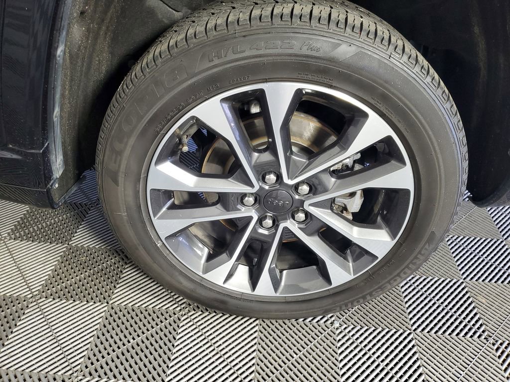 Used 2023 Jeep Grand Cherokee L Overland w/ Trailer Tow Group (B) image 34