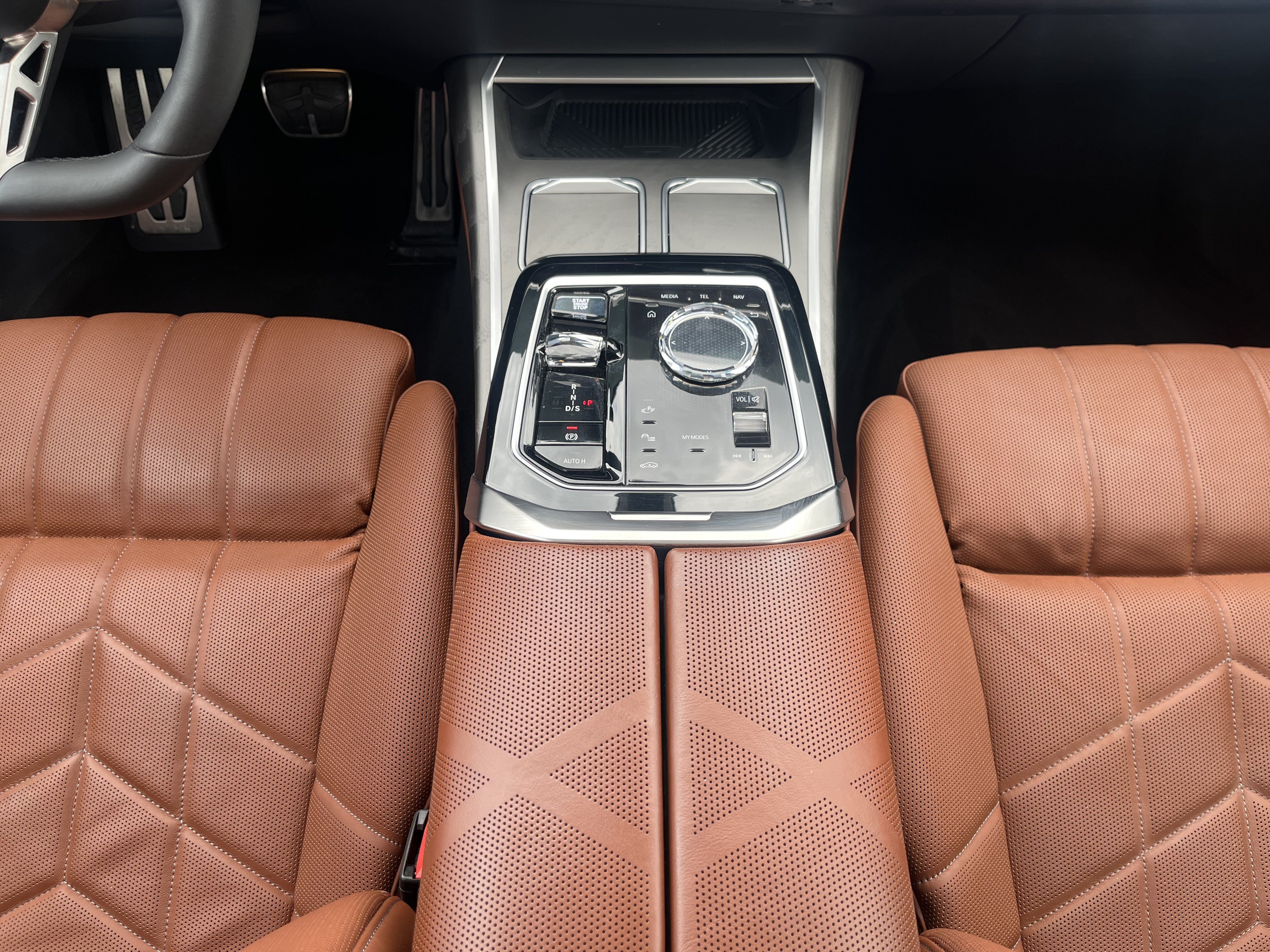 Certified 2023 BMW 760i xDrive AWD/4WD image 19
