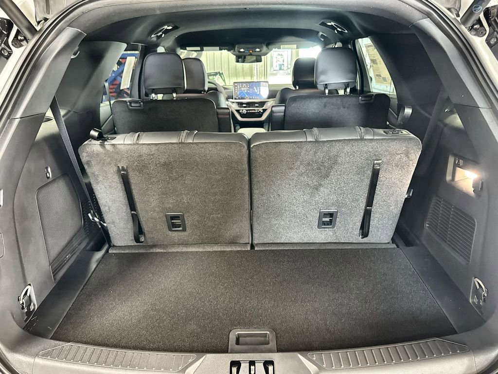 New 2026 Ford Explorer ST-Line w/ ST-Line Street Pack image 29