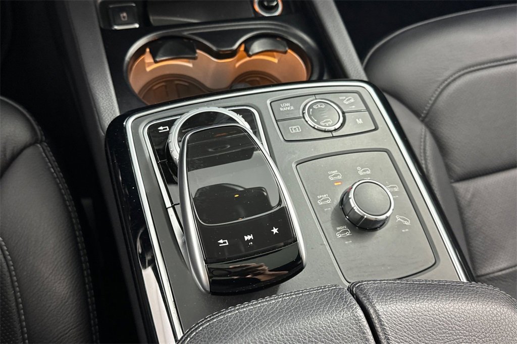 Used 2018 Mercedes-Benz GLS 550 4MATIC image 35