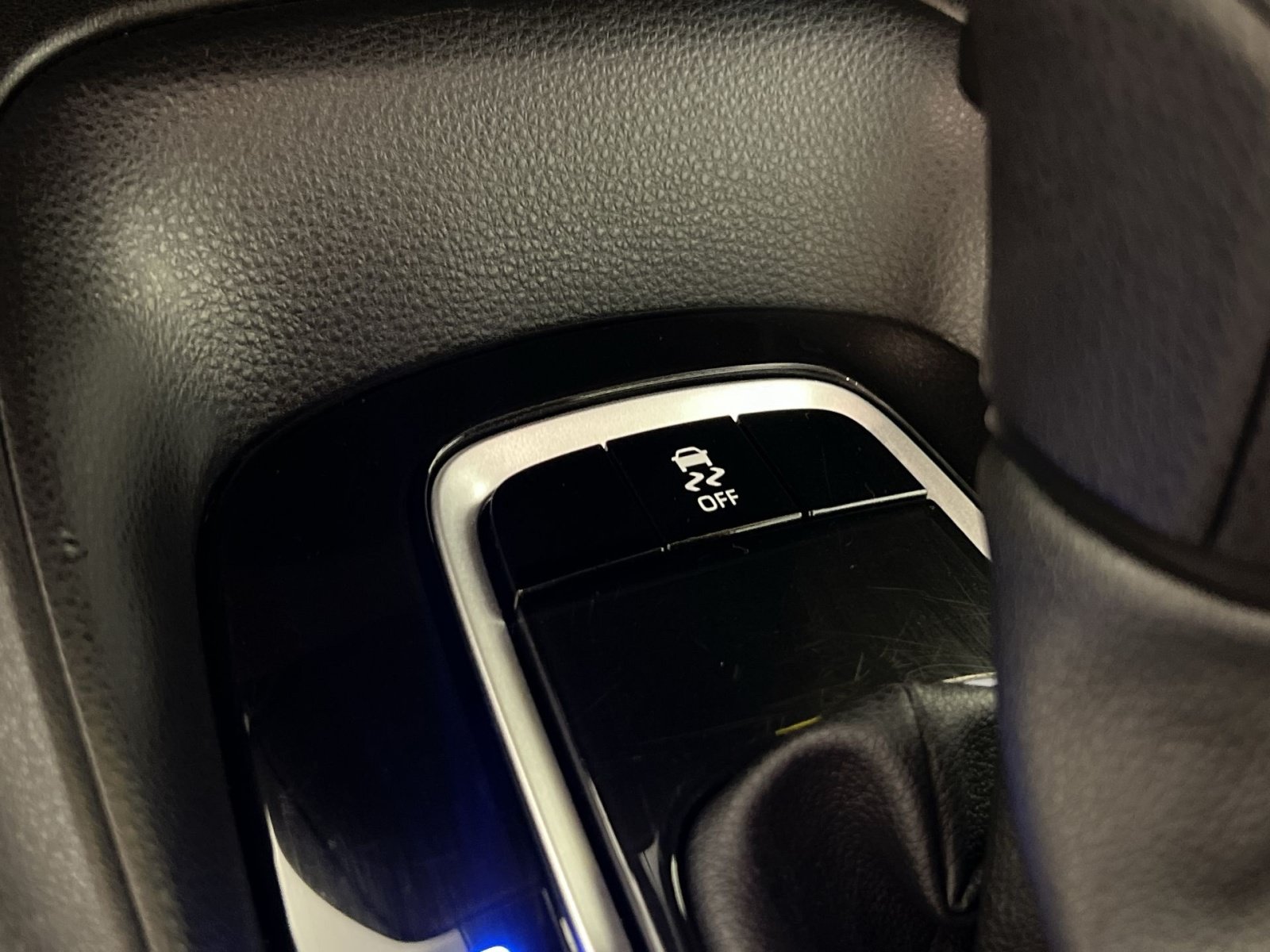 Used 2025 Toyota Corolla LE FWD image 33