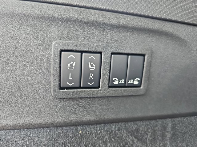 New 2026 Cadillac Escalade IQ Sport 1 w/ LPO, ONYX Package image 14