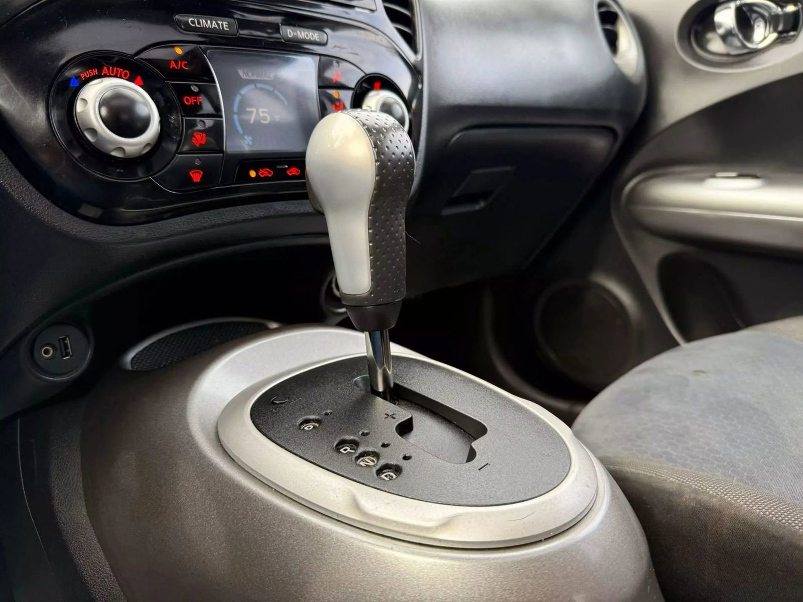 Used 2016 Nissan Juke SV w/ Cold Weather Package image 34