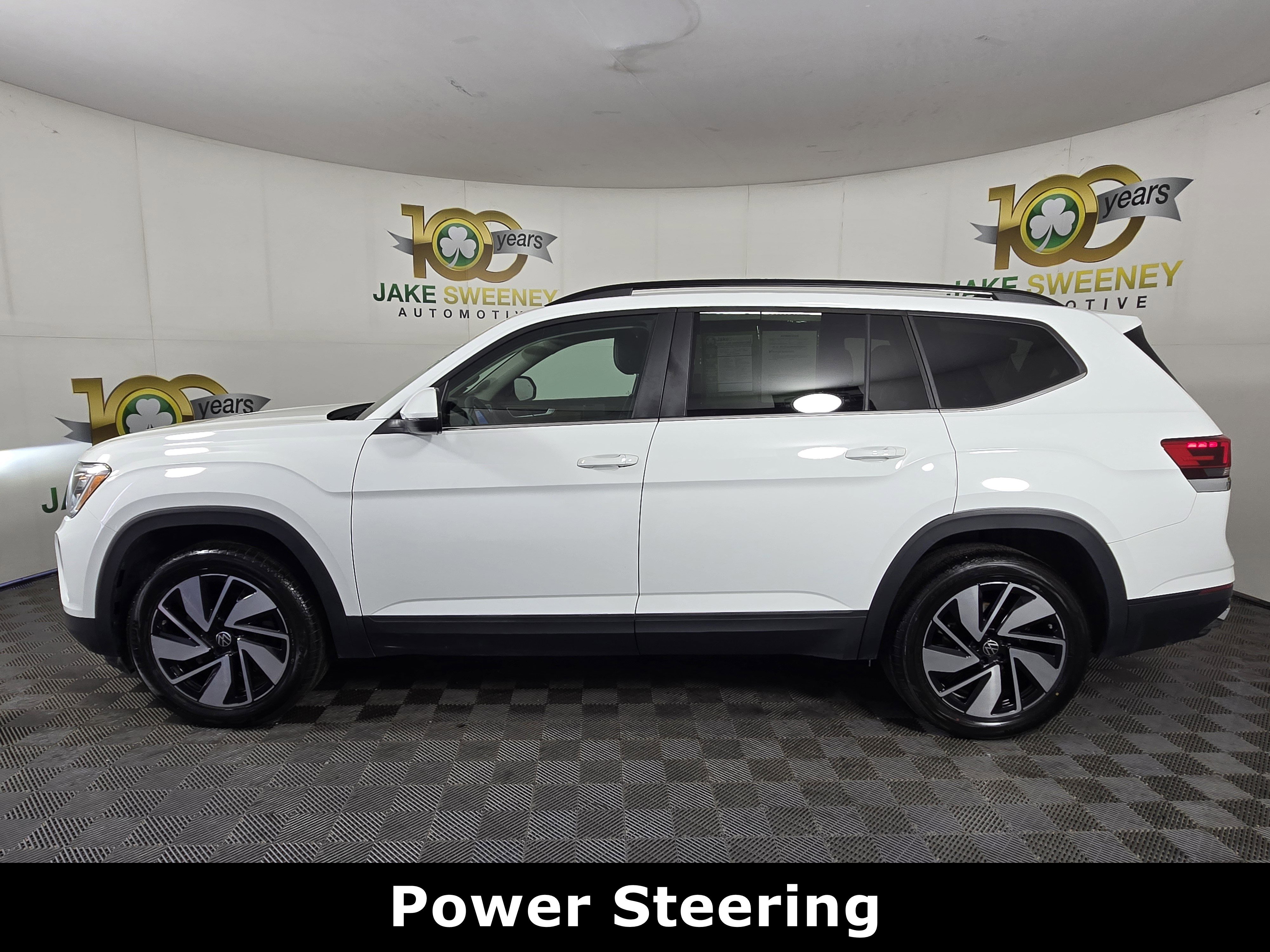 Used 2024 Volkswagen Atlas SE image 4