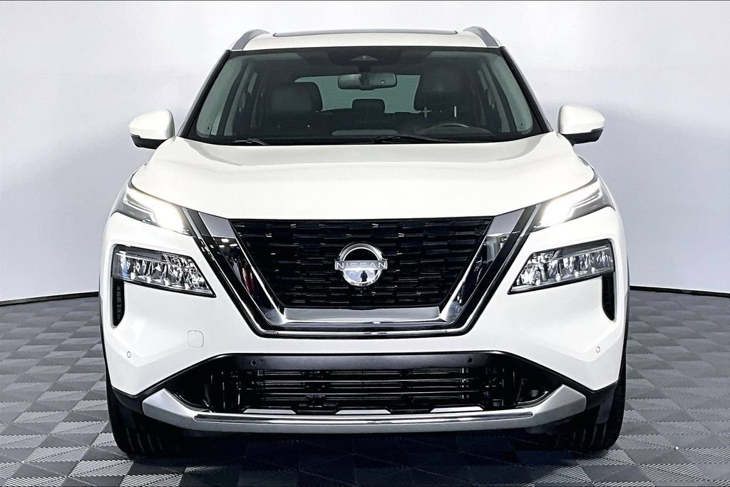 Used 2023 Nissan Rogue Platinum FWD image 3