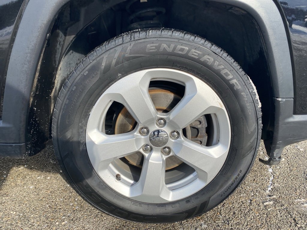 Used 2017 Jeep Compass Latitude image 9