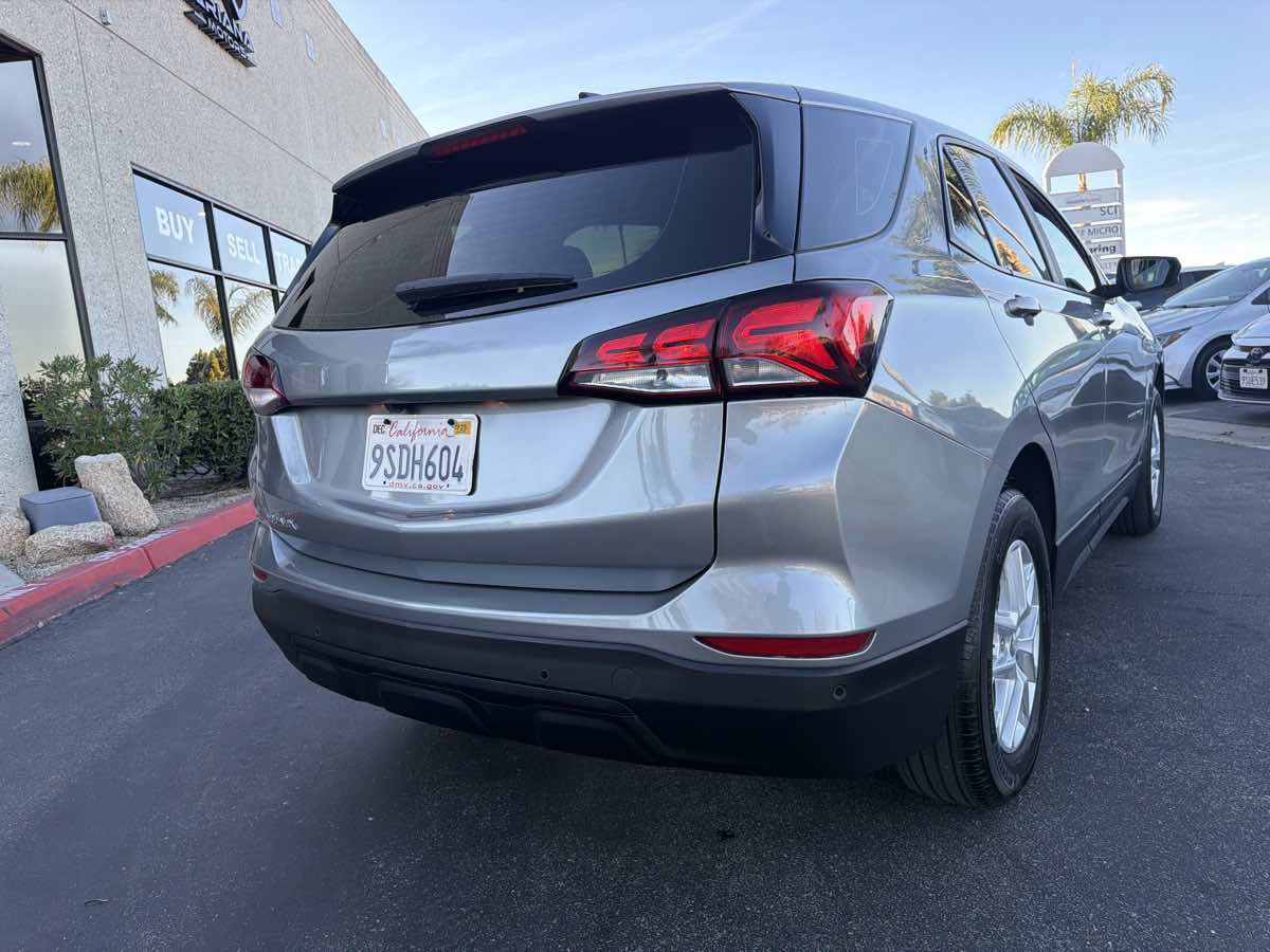 Used 2023 Chevrolet Equinox LS image 5