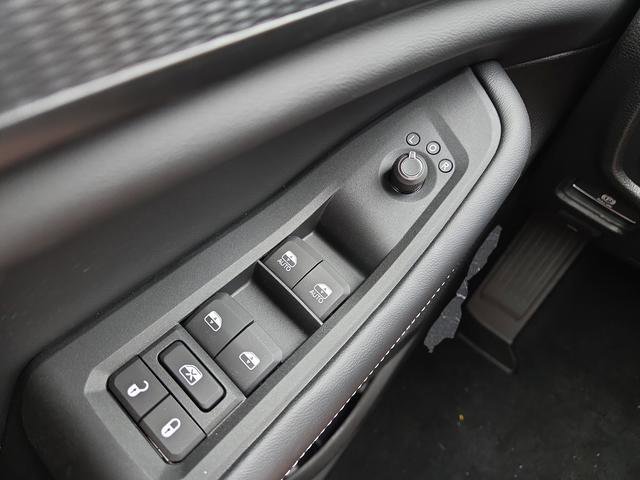New 2025 Jeep Grand Cherokee Altitude AWD/4WD image 30
