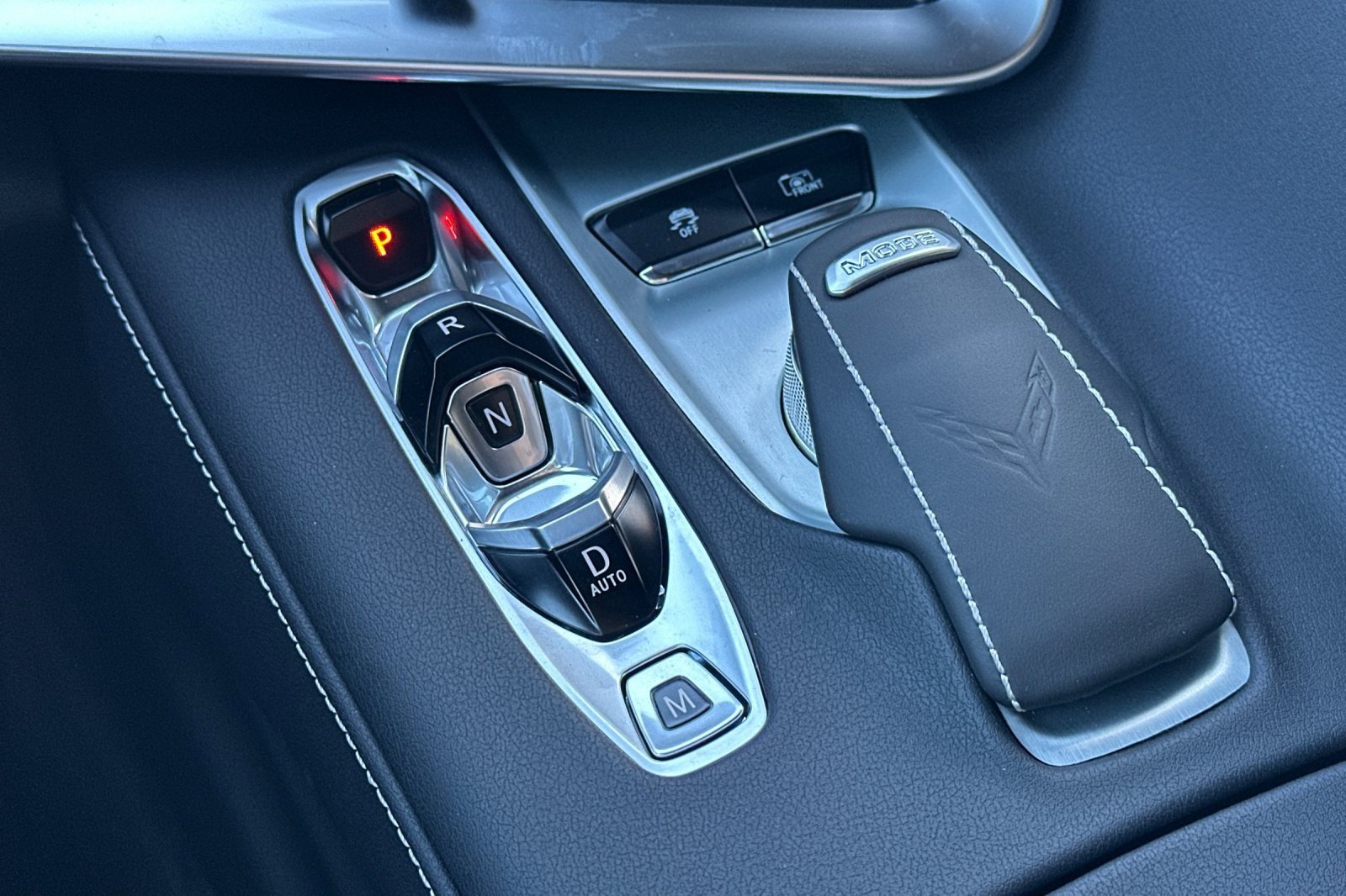 Used 2024 Chevrolet Corvette Stingray Preferred Cpe w/ Z51 Performance Package image 17