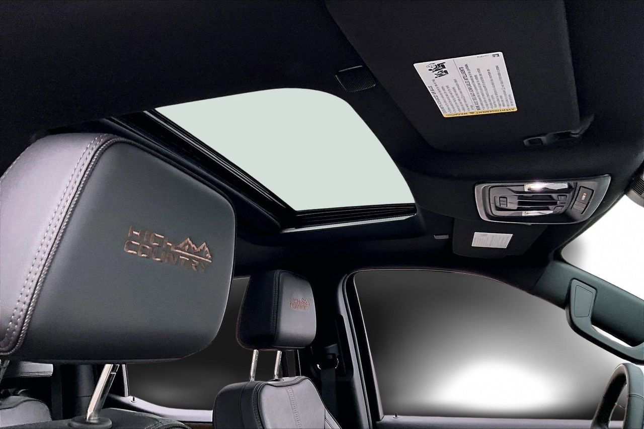 Used 2025 Chevrolet Silverado 1500 High Country w/ Midnight Edition image 16