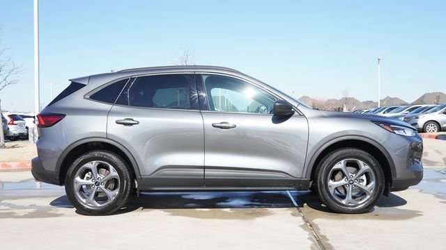 Used 2025 Ford Escape ST-Line image 10