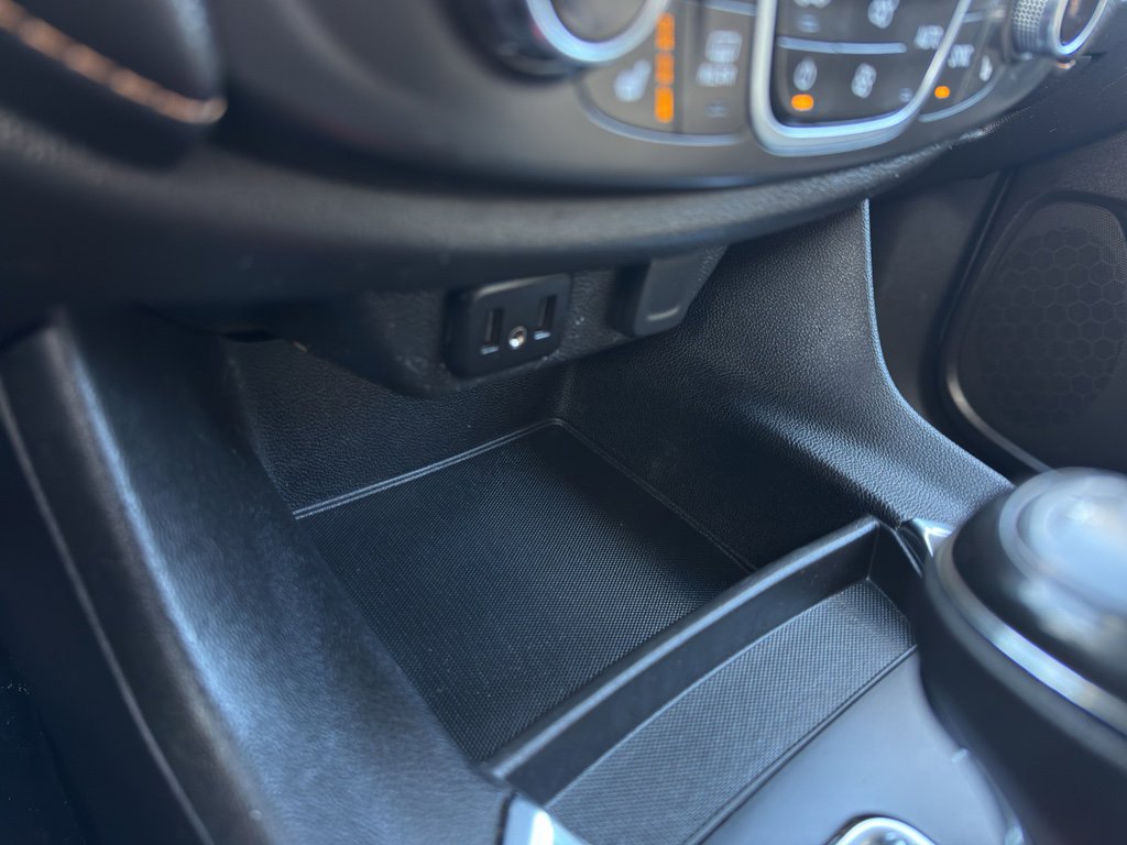 Used 2020 Chevrolet Traverse LT w/ LPO, Floor Liner Package image 21