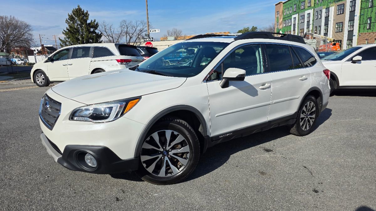 Used 2015 Subaru Outback 2.5i Limited image 3