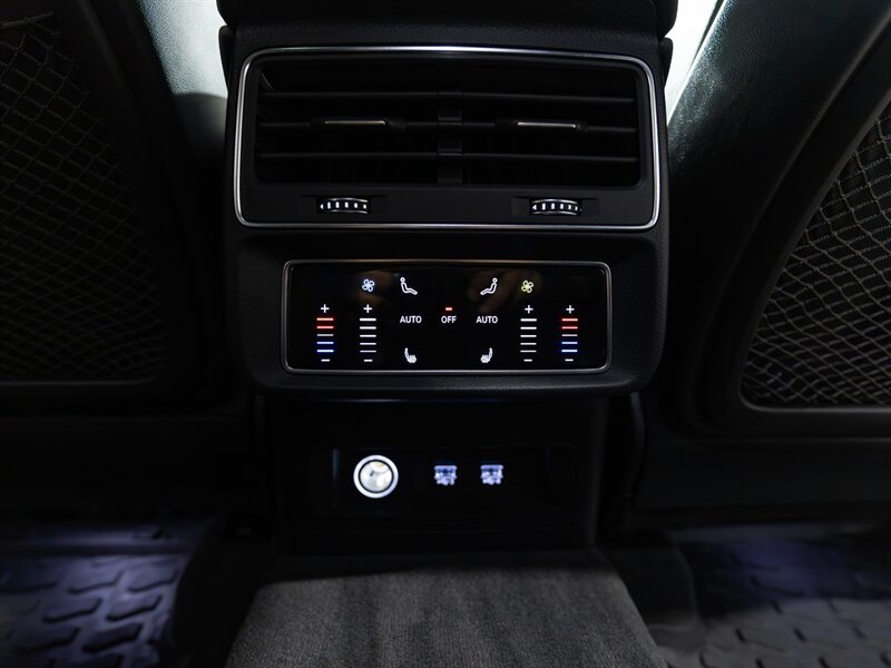 Used 2020 Audi SQ8 Prestige AWD/4WD image 31