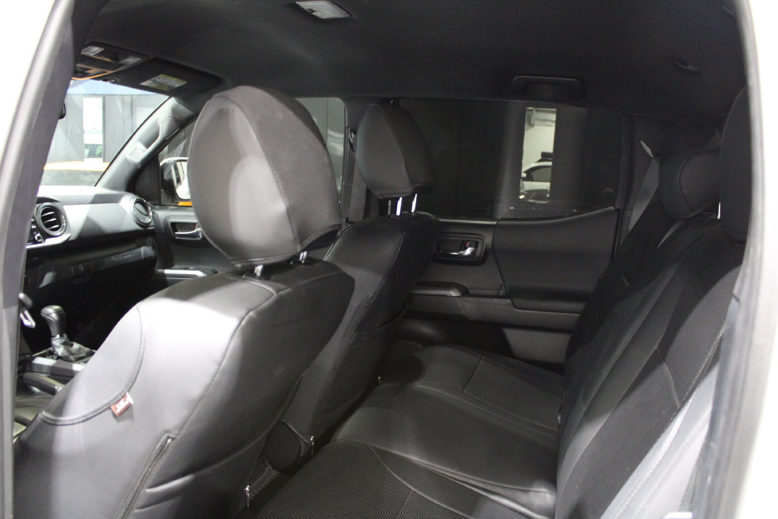 Used 2022 Toyota Tacoma TRD Off-Road AWD/4WD image 24