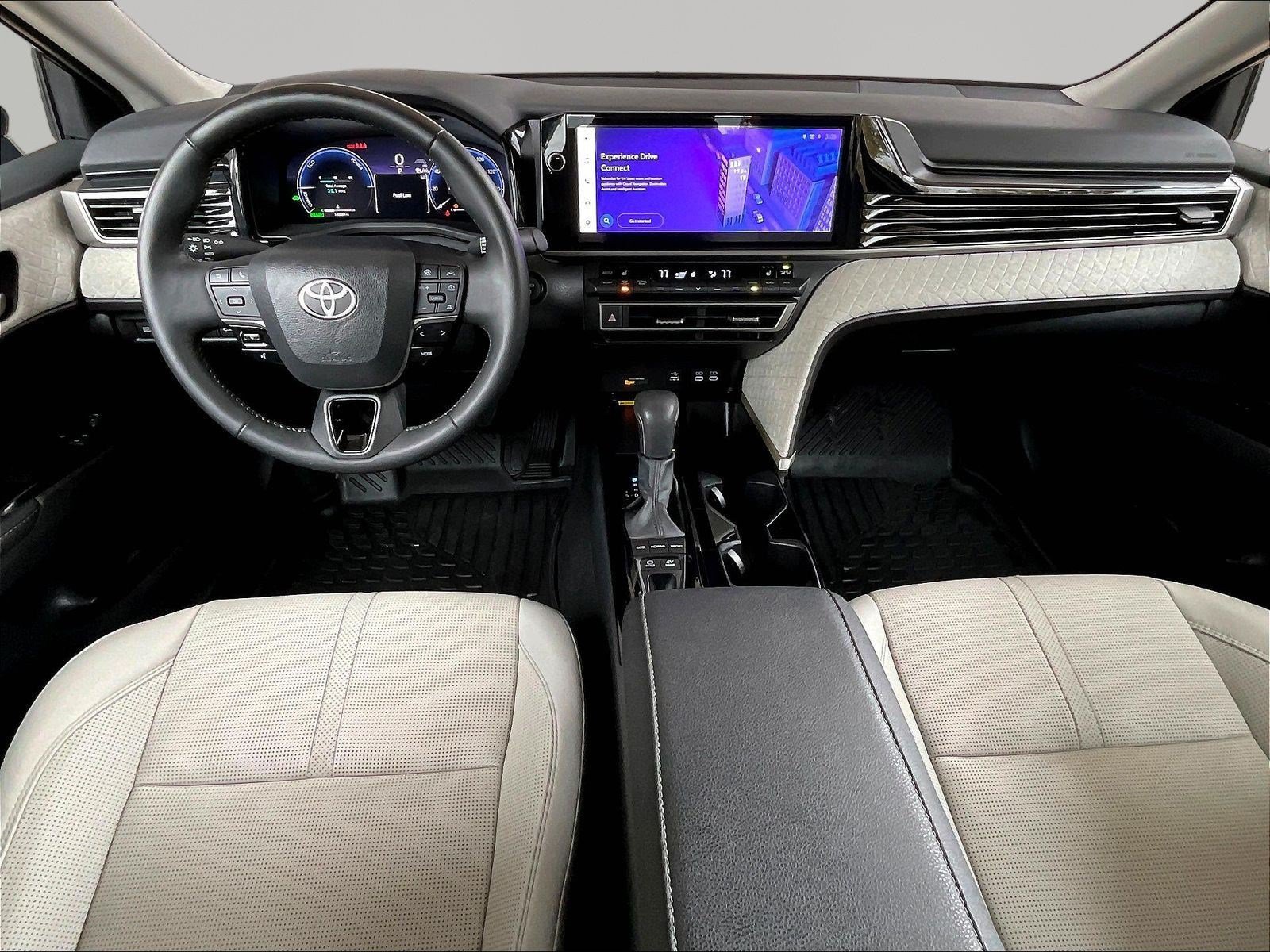 Used 2025 Toyota Camry XLE AWD/4WD image 7