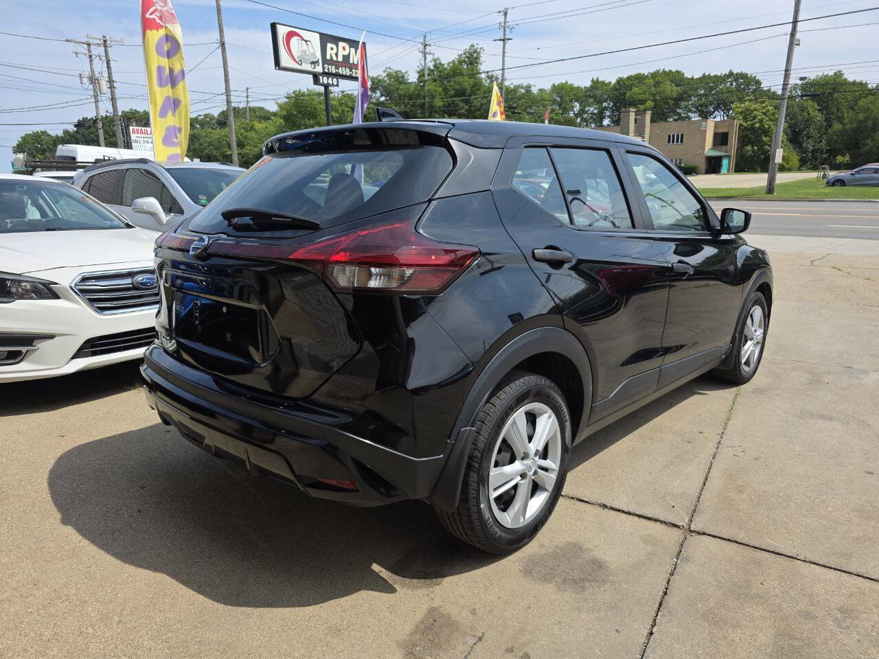 Used 2021 Nissan Kicks S image 7