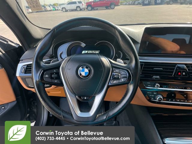 Used 2019 BMW 530e xDrive w/ Convenience Package image 22