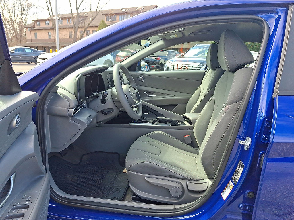 Certified 2023 Hyundai Elantra SEL image 11