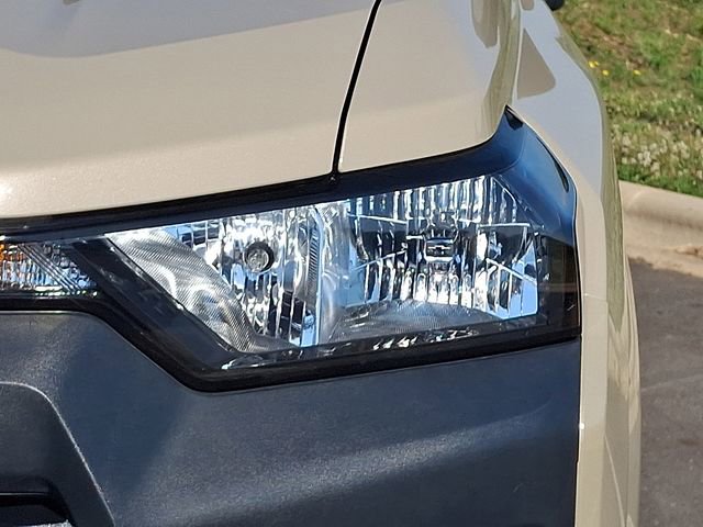 Used 2024 Chevrolet Colorado W/T RWD image 9