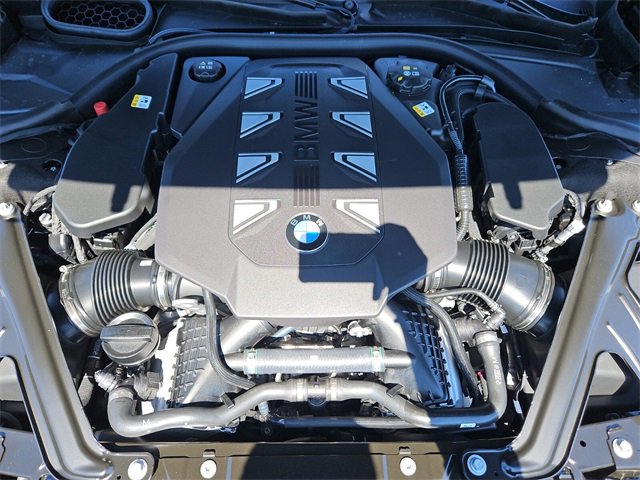 New 2025 BMW 760i xDrive image 17