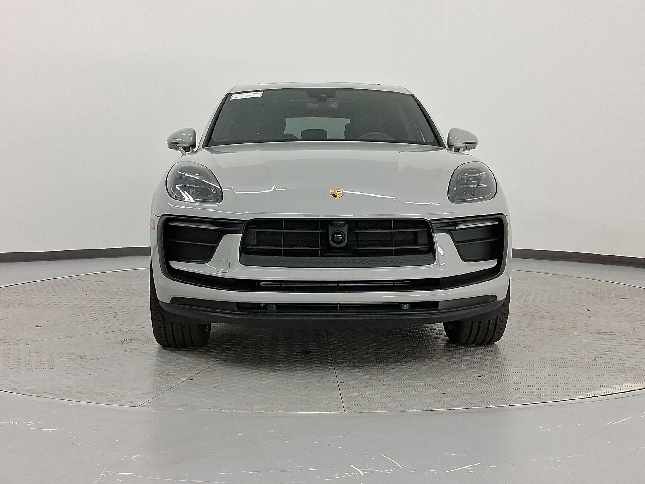New 2026 Porsche Macan image 6