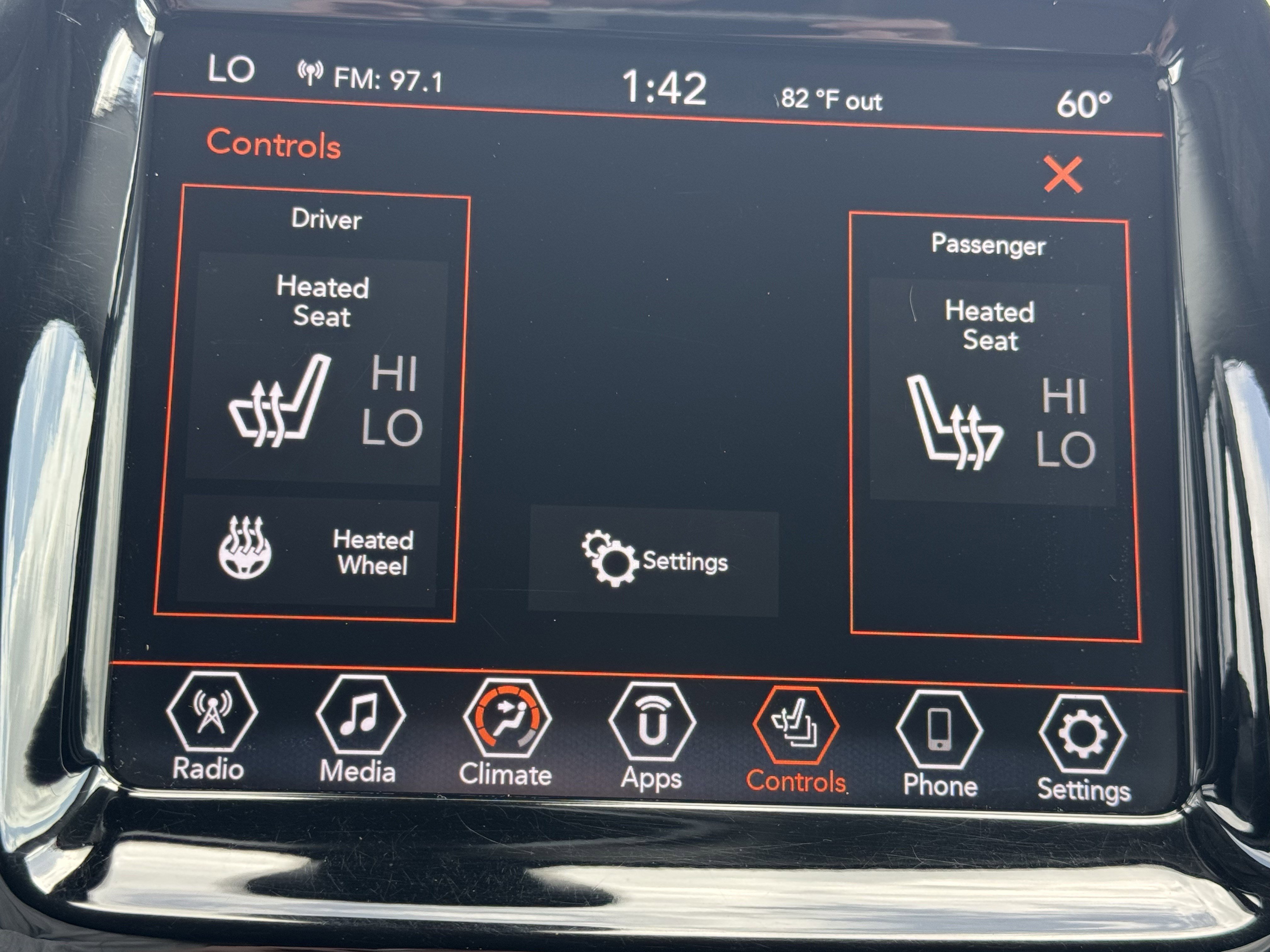 Used 2020 Jeep Compass Limited image 19